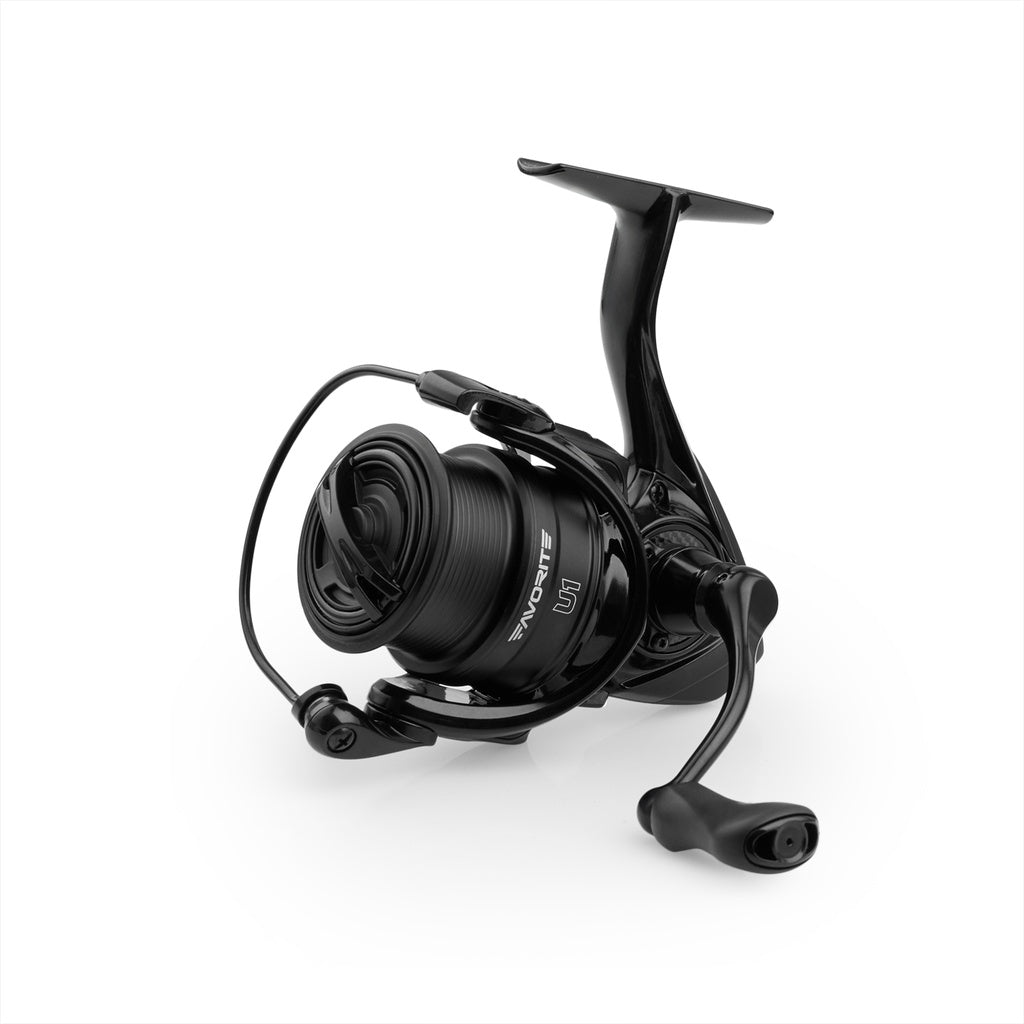 Spinning reel Favorite U1